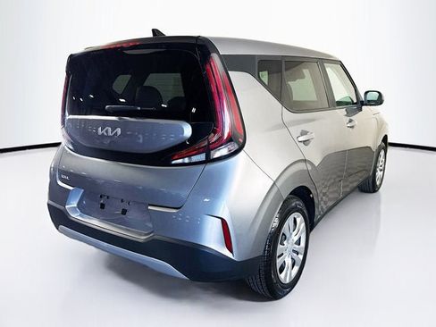Used 2023 Kia Soul LX FWD image 5
