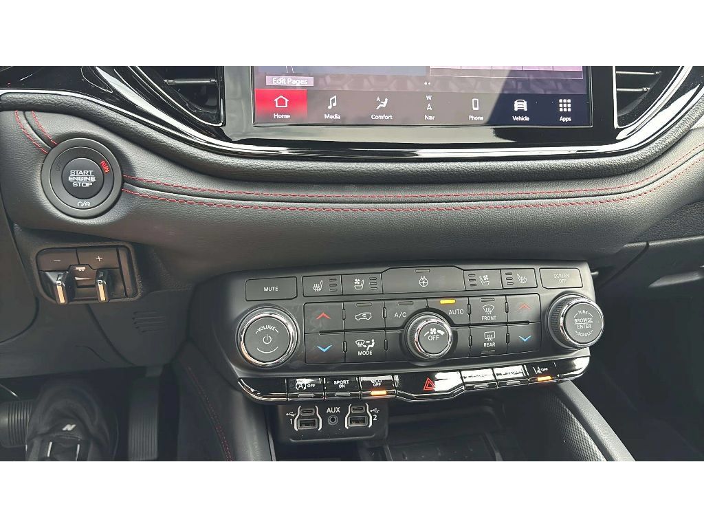 Used 2025 Dodge Durango GT AWD/4WD image 21