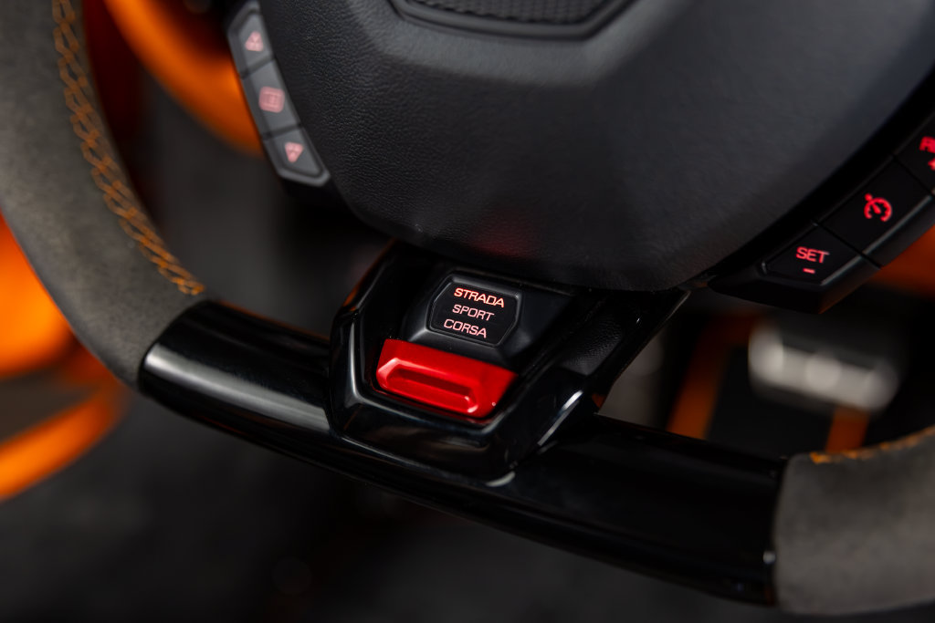Used 2023 Lamborghini Huracan Tecnica RWD image 35