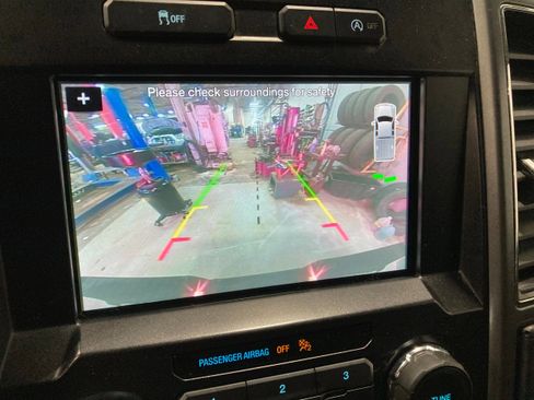 Used 2019 Ford F150 XLT w/ Equipment Group 302A Luxury AWD/4WD image 32