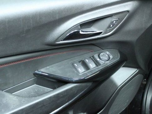 Certified 2025 Chevrolet Trax RS image 12