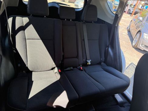 Used 2018 Toyota RAV4 XLE w/ Plus Extra Value Package FWD image 35