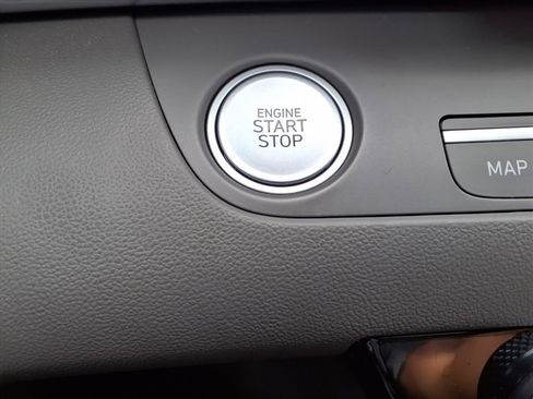 Used 2023 Hyundai Elantra SEL w/ Convenience Package image 18