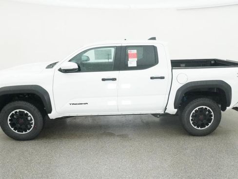 New 2026 Toyota Tacoma TRD Off-Road AWD/4WD image 52