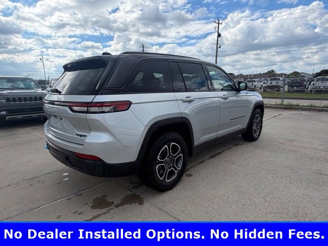 Used 2023 Jeep Grand Cherokee Trailhawk w/ Luxury Tech Group III AWD/4WD image 3