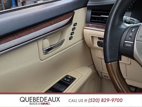 Used 2014 Lexus ES 350 w/ Luxury Package FWD image 24