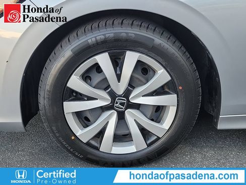 Certified 2024 Honda Civic LX image 32