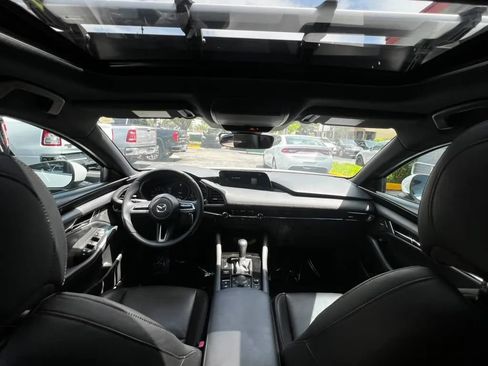 Used 2019 MAZDA MAZDA3 Hatchback w/ Premium Package FWD image 11