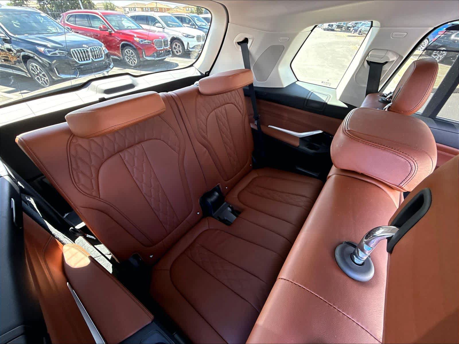 Used 2023 BMW X7 xDrive40i AWD/4WD image 28