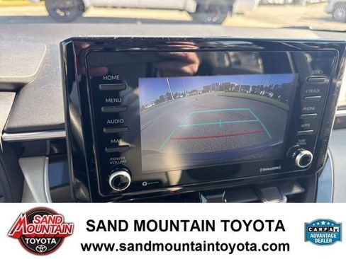 Used 2022 Toyota Corolla L image 24