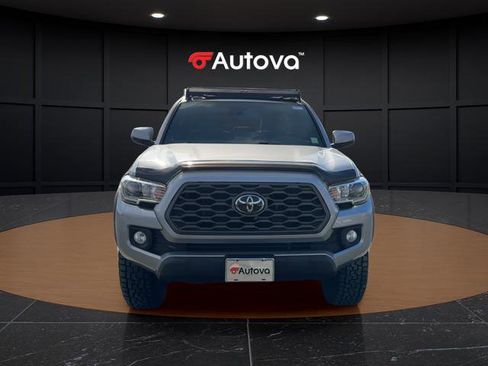 Used 2020 Toyota Tacoma TRD Off-Road w/ Technology Package image 8