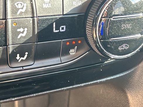 Used 2021 Buick Encore GX Select w/ Sport Touring Package image 26