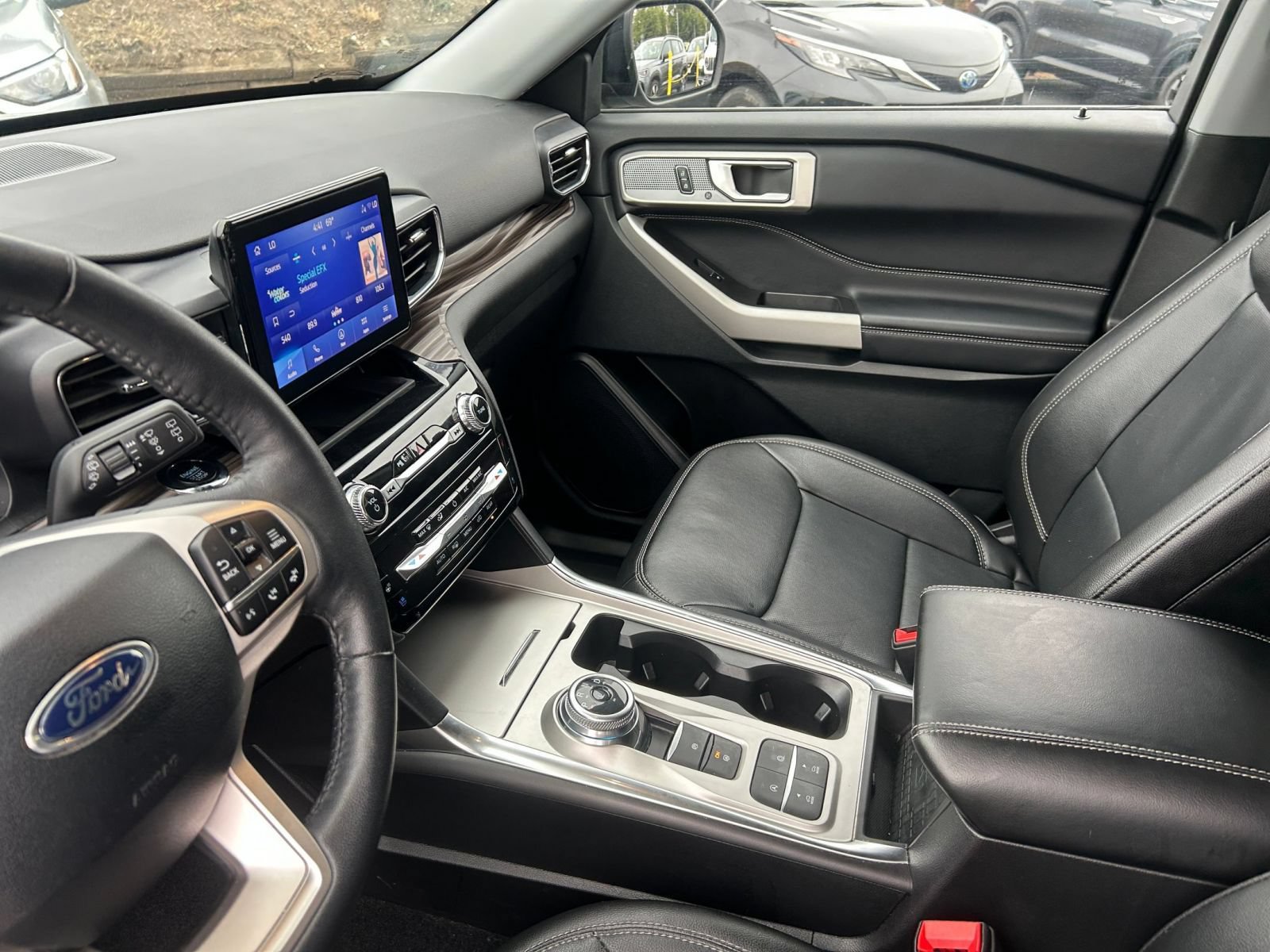Used 2024 Ford Explorer Limited RWD image 44
