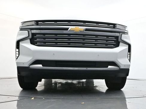 Used 2023 Chevrolet Suburban Premier image 43