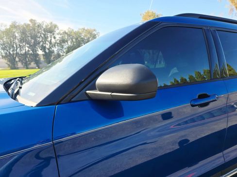 Used 2020 Ford Explorer XLT w/ Equipment Group 202A image 9