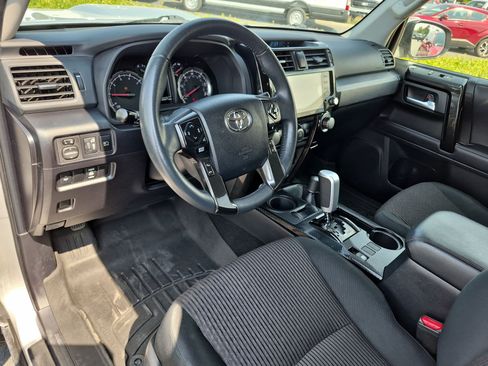Used 2021 Toyota 4Runner TRD Off-Road AWD/4WD image 16