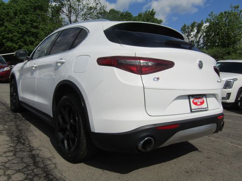 Used 2019 Alfa Romeo Stelvio Ti AWD/4WD image 5