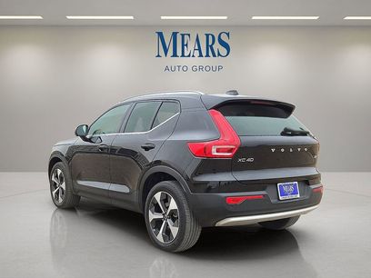 Used 2024 Volvo XC40 B5 Plus