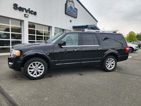 Used 2017 Ford Expedition EL Limited w/ Equipment Group 301A AWD/4WD image 7