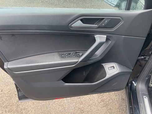 Used 2019 Volkswagen Tiguan SEL R-Line image 11