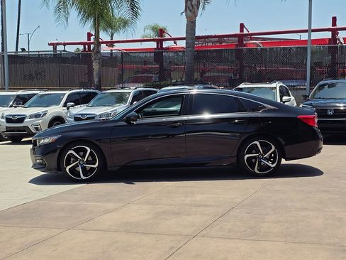 Used 2018 Honda Accord Sport image 9