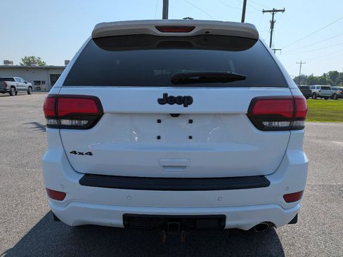 Used 2020 Jeep Grand Cherokee Altitude AWD/4WD image 9