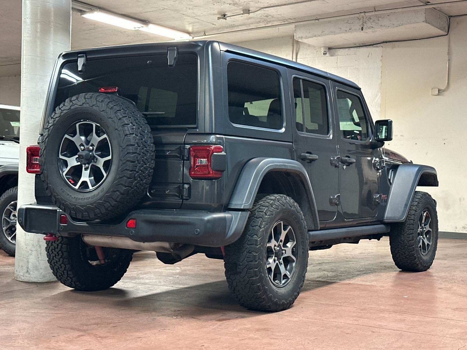 Used 2018 Jeep Wrangler Unlimited Rubicon AWD/4WD image 5
