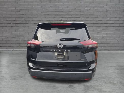 Certified 2024 Nissan Rogue S FWD image 7