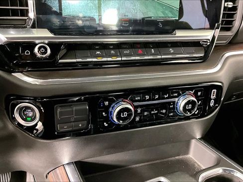 Used 2025 GMC Sierra 1500 SLT w/ SLT Premium Package AWD/4WD image 14