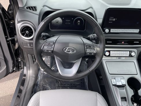 Certified 2023 Hyundai Kona Limited FWD image 13
