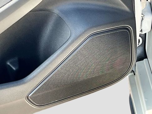 Used 2023 Honda Civic EX-L image 18