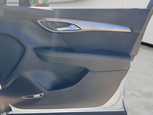 Used 2025 Buick Envision Sport Touring image 9