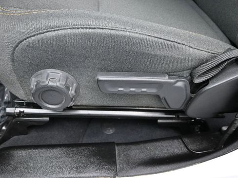 Used 2024 Jeep Wrangler Sport S image 18