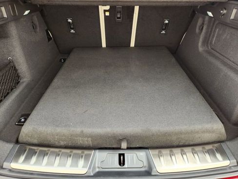 Used 2026 Jaguar F-PACE R-Dynamic S image 23