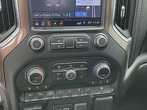 Used 2019 Chevrolet Silverado 1500 High Country w/ Technology Package AWD/4WD image 14