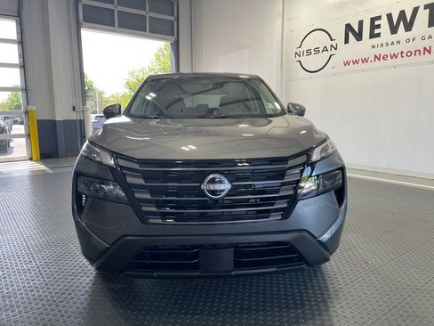 New 2026 Nissan Rogue SV FWD image 3