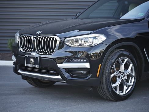 Used 2021 BMW X3 xDrive30i w/ Premium Package image 2