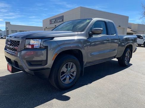 Certified 2025 Nissan Frontier SV image 1