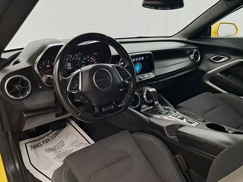 Used 2017 Chevrolet Camaro SS image 8