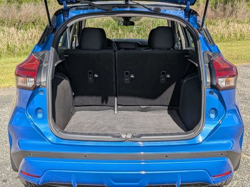 Used 2023 Nissan Kicks SV FWD image 26