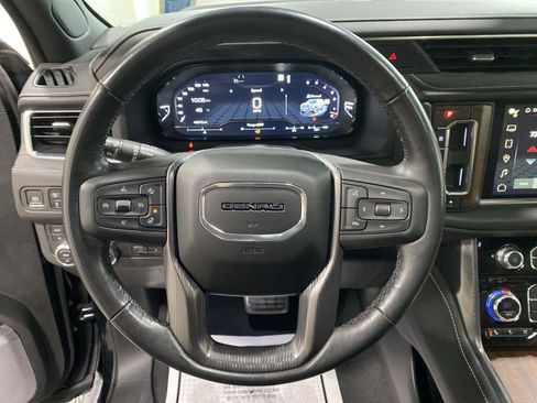 Used 2023 GMC Yukon XL Denali Ultimate AWD/4WD image 31