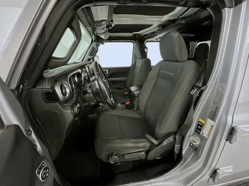 Used 2021 Jeep Gladiator Overland AWD/4WD image 10