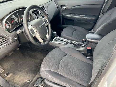 Used 2012 Chrysler 200 Touring image 10