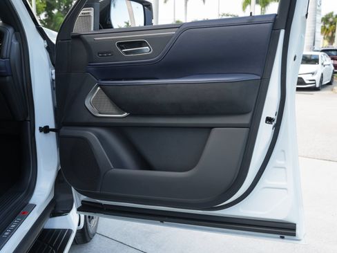 Certified 2026 INFINITI QX80 4WD image 37