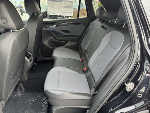 New 2026 Volkswagen Tiguan SE R-Line image 33