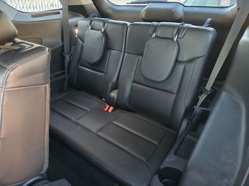 Used 2022 Ford Explorer XLT w/ Equipment Group 202A image 18