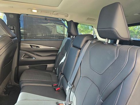 Certified 2026 INFINITI QX60 Luxe w/ Cargo Package FWD image 23