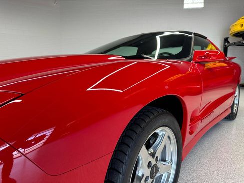 Used 2001 Pontiac Firebird Formula w/ Protection Group RWD image 32