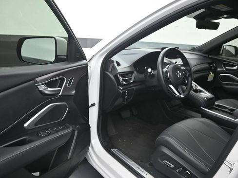 Used 2025 Acura RDX SH-AWD image 10