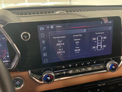 Used 2024 GMC Canyon AT4 w/ Technology Package image 21